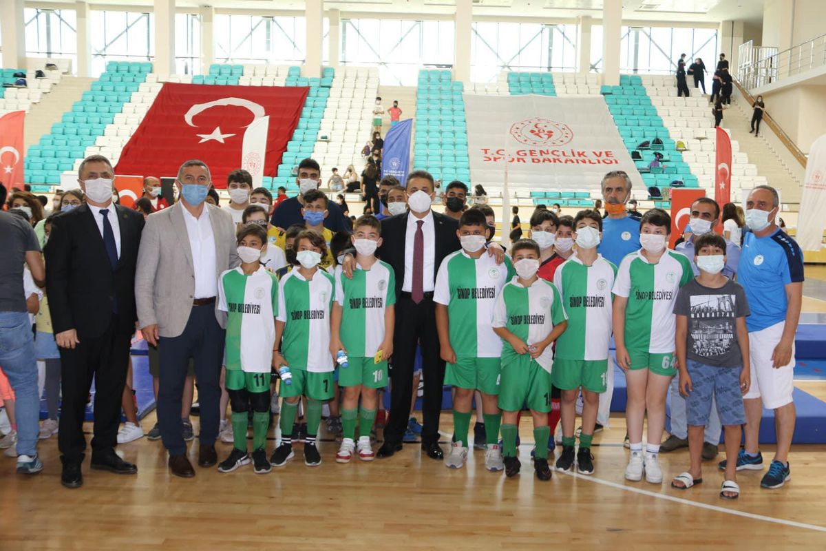Sinop\'ta yaz spor okulları açıldı