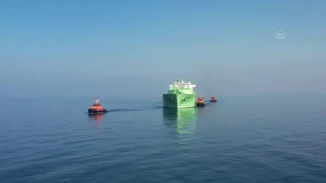 Türkiye'nin ilk FSRU gemisi Ertuğrul Gazi'ye ilk sıvı doğal gaz nakli başladı (2) Türkiye'nin ilk FSRU gemisi Ertuğrul Gazi'ye ilk sıvı doğal gaz nakli başladı (2)