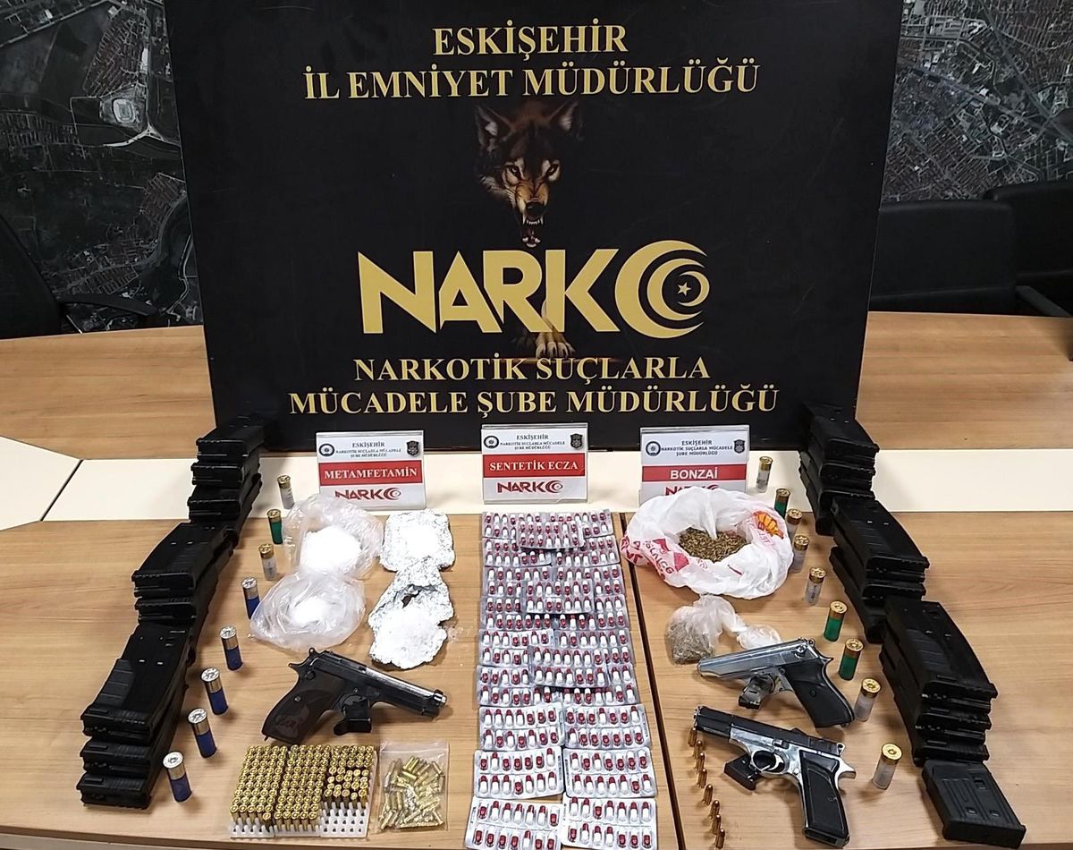 Uyuşturucu operasyonunda yakalanan 2 kişi tutuklandı