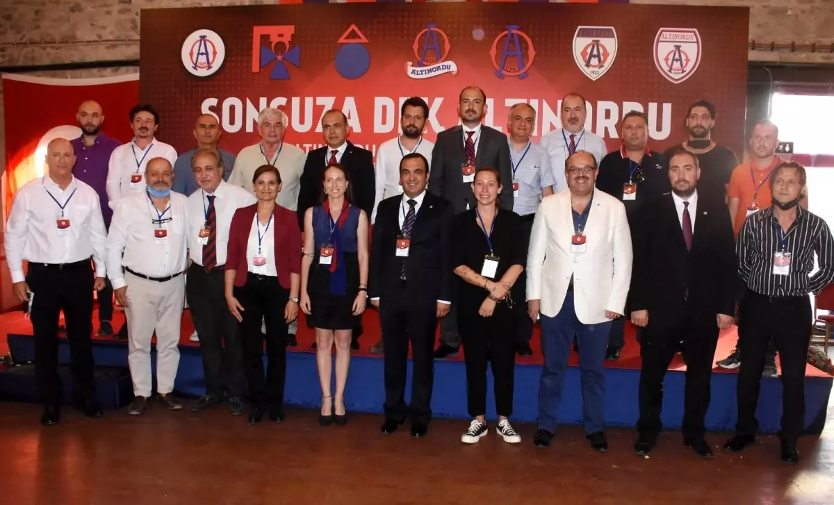 Altınordu\'da bayrak değişimi