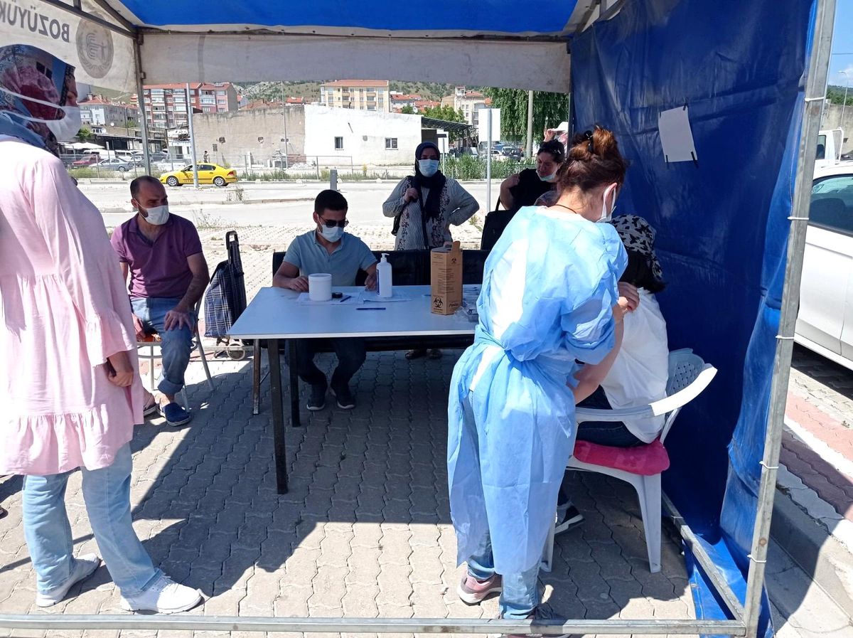 Aşı uygulama noktaları kuruldu