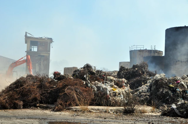 Dalaman'da ormanlık alana sıçrayan yangının başladığı fabrika mühürlendi