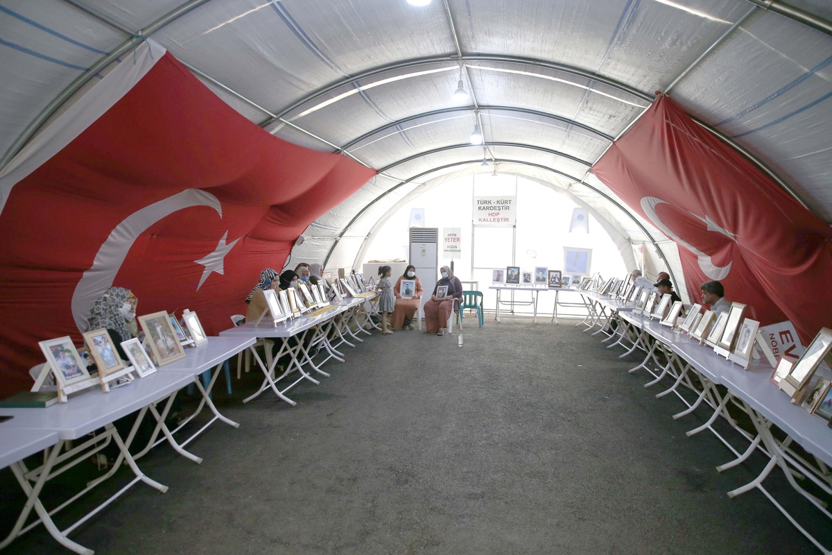 Son dakika haberleri: Diyarbakır annelerinin evlat nöbeti 667\'nci gününde kararlılıkla sürüyor