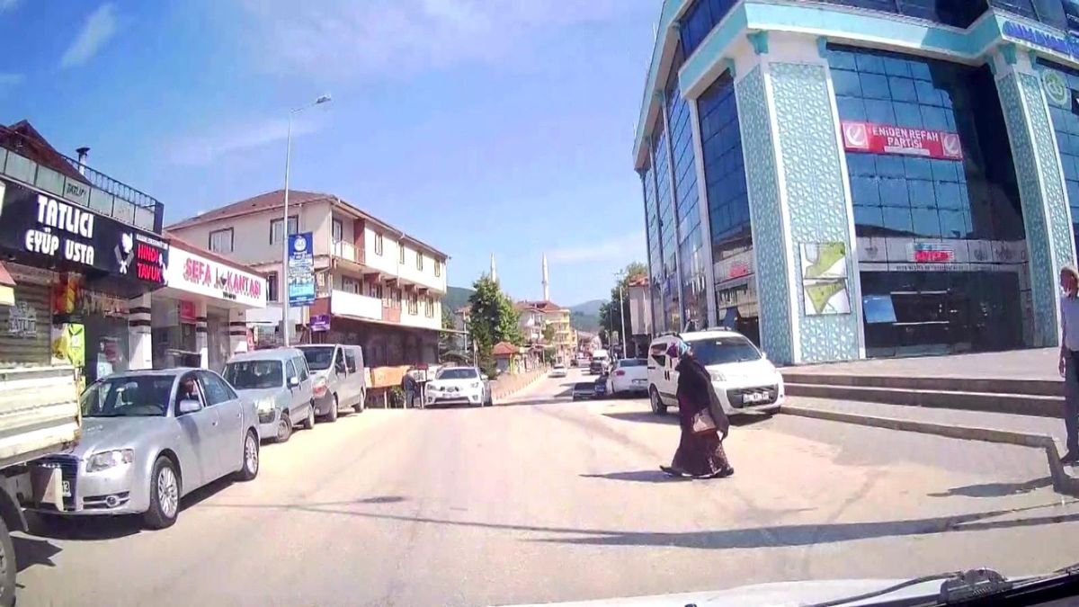 Son dakika! Kazalardan kıl payı kurtuldular