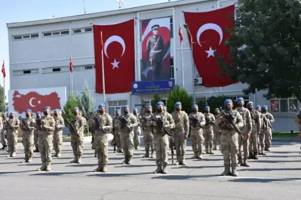 BATMAN KOMANDOLAR, DUALARLA SURİYE'YE UĞURLANDI