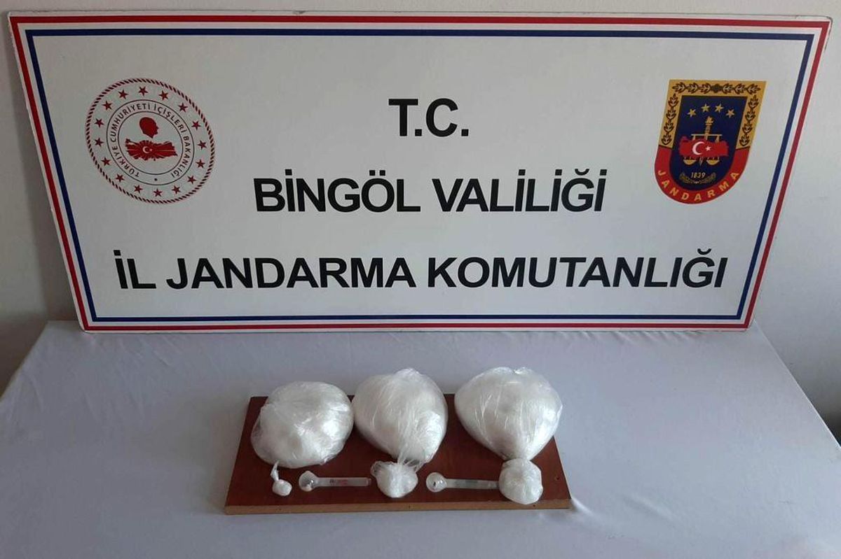 Narkotik köpeği \'Ezber\' 1 milyon liralık uyuşturucuyu yakalattı