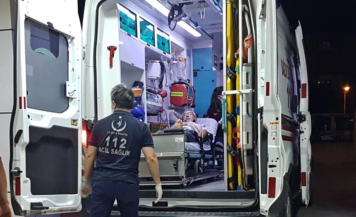 Sakarya\'da vücuduna "yorgun mermi" isabet eden kişi yaralandı