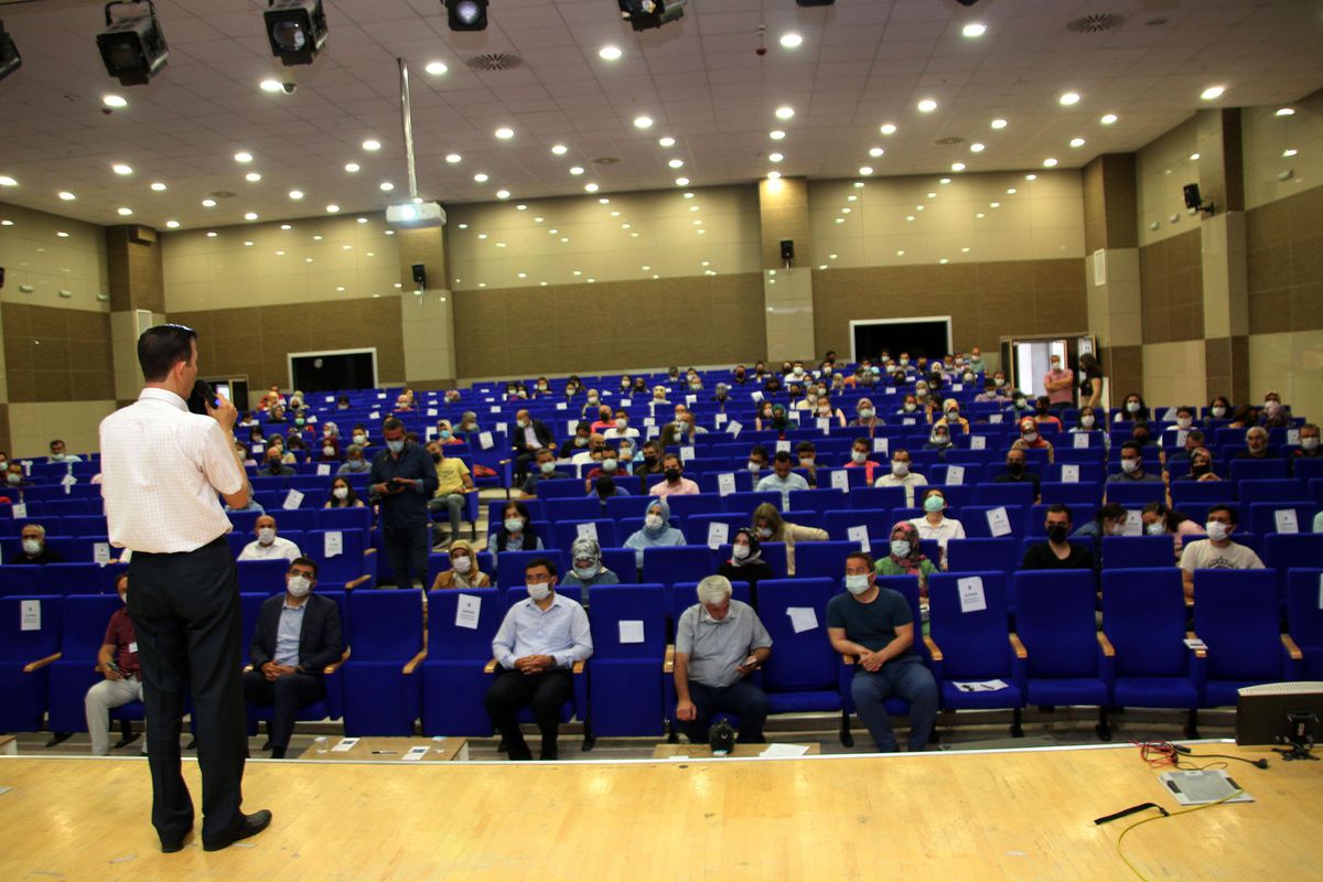 Şarkışla\'da öğretmenlere afet farkındalık eğitimi verildi