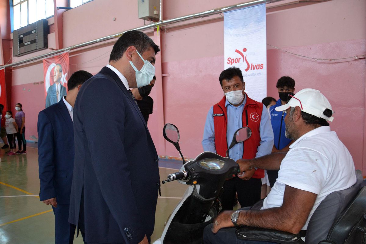Şarkışla\'da Yaz Spor Okulları kapılarını açtı