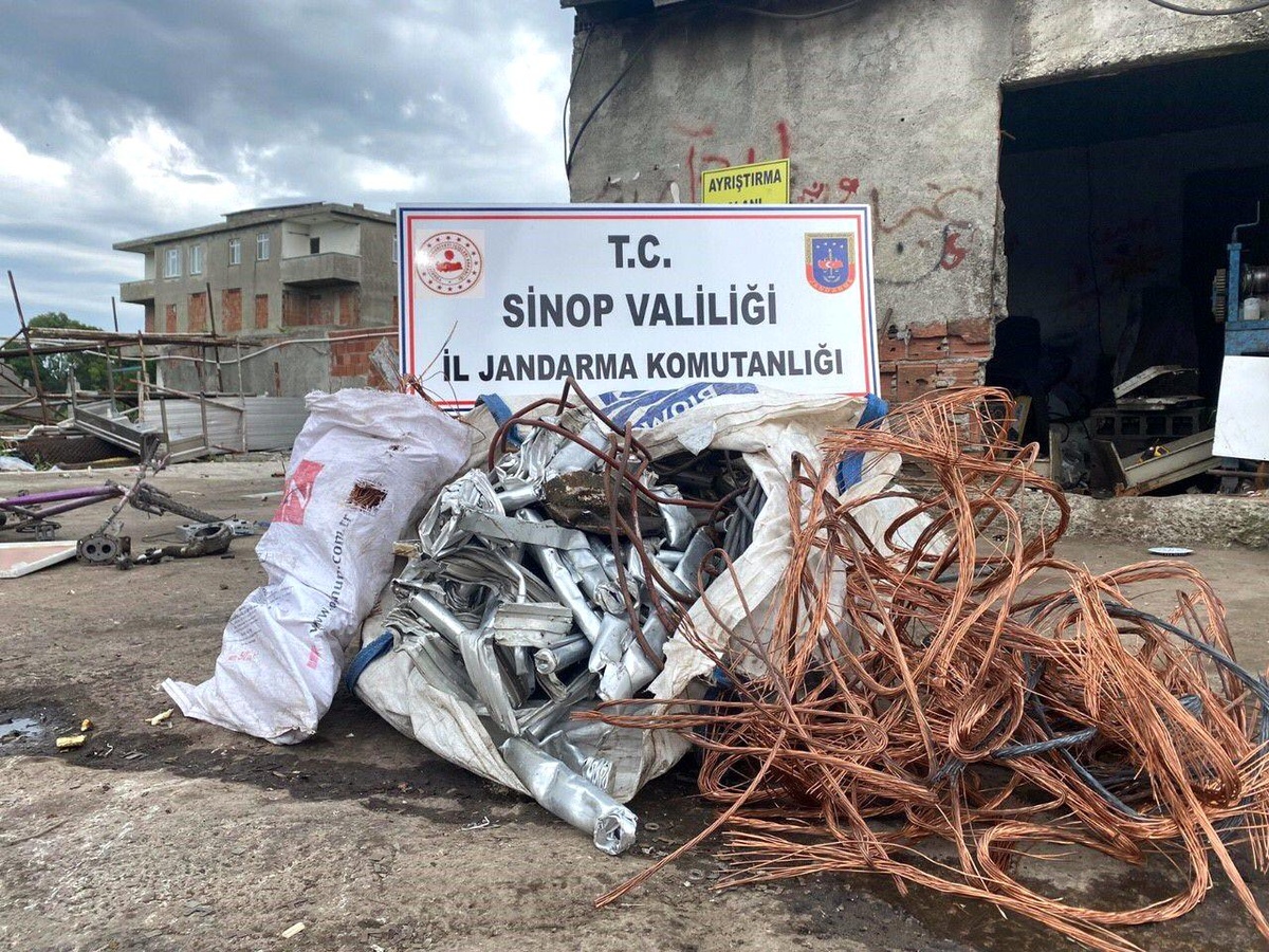 Sinop\'ta çalıntı bakır kablo ve alüminyum korkuluk ele geçirildi