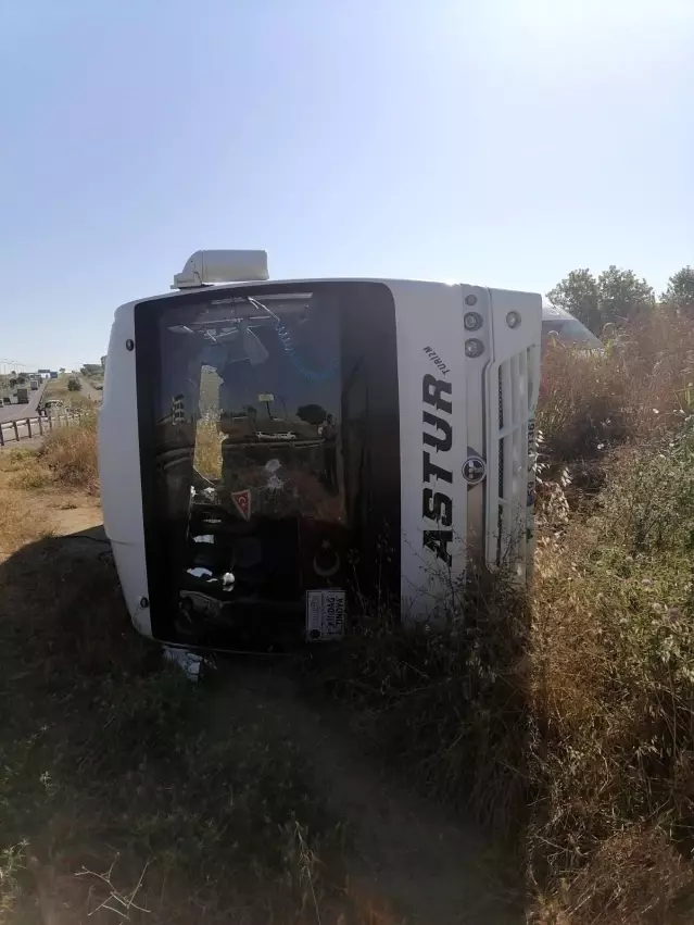 Tekirdağ'da servis aracı devrildi: 8 yaralı