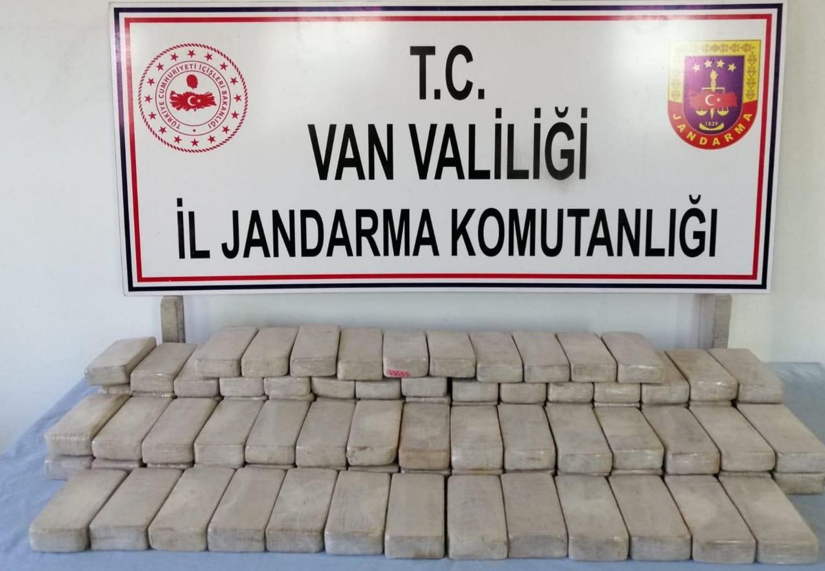 Son dakika haberi! Van\'da 51,5 kilo eroin ele geçirildi: 2 gözaltı