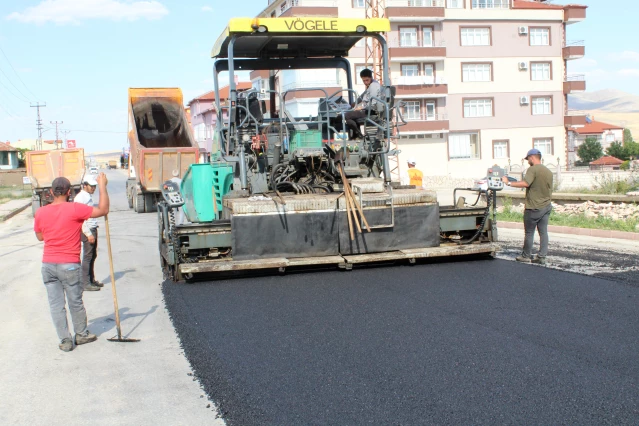 Yunak'ta sıcak asfalt çalışmaları