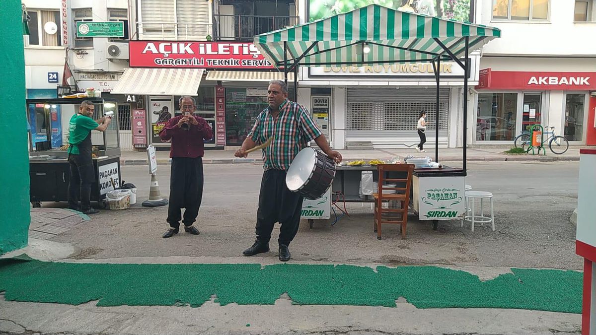 Adana\'da kademeli normalleşme şırdancıda kutlamayla karşılandı