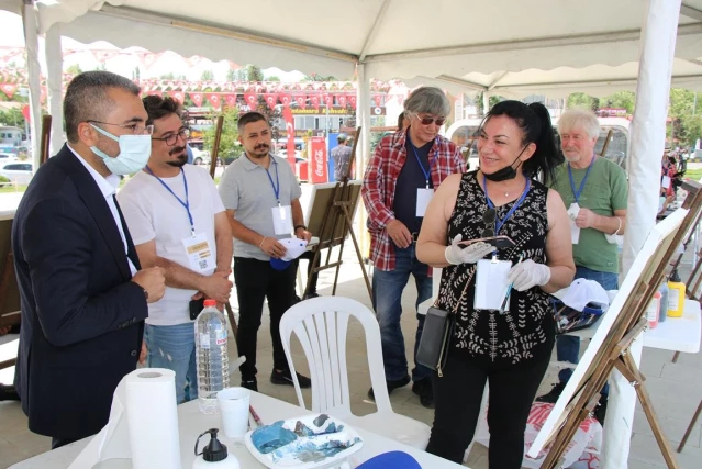 Edremit Belediyesi Ulusal Resim Çalıştayı yla sanatçıları Van'da buluşturdu