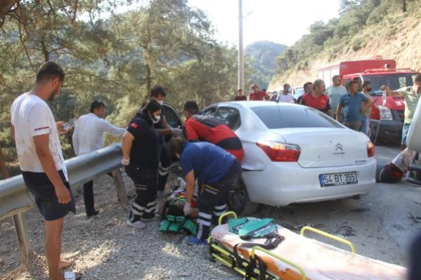 Fethiye'de otomobil ile cip çarpıştı, 4'ü yabancı 8 kişi yaralandı