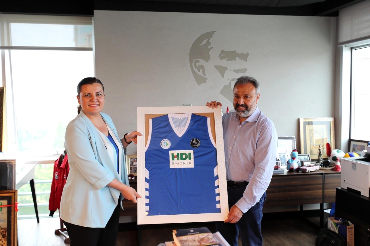 İzmit Belediyespor\'un ana sponsoru belli oldu