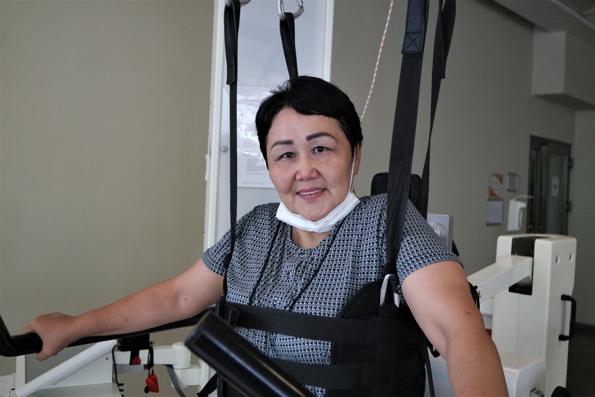 Son dakika haber | Kaza sonucu yürüme yetisini kaybeden Kırgız kadın, Bursa\'da yeniden ayağa kalktı