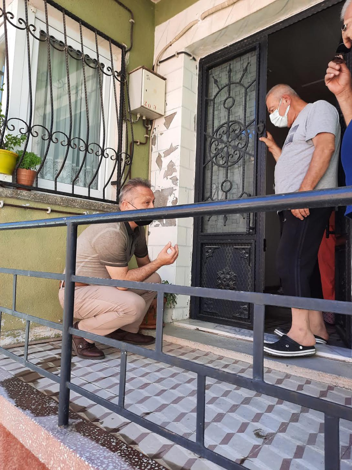 Kırkağaç\'ta ilaçlama sahaları incelendi, vatandaşın talepleri dinlendi