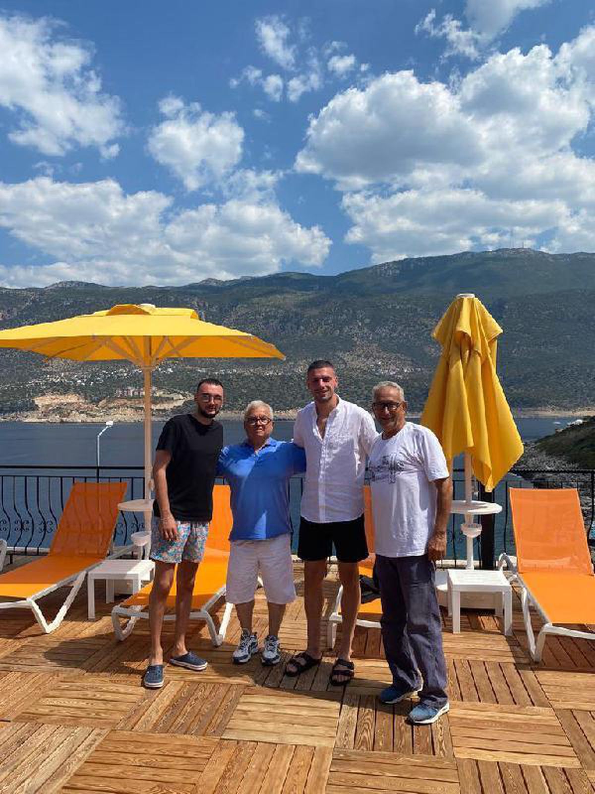 Merih Demiral Kaş\'ta tatil yaptı