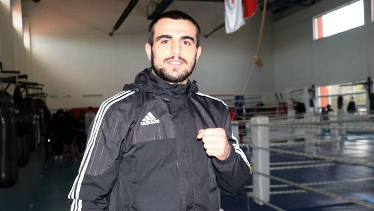 Son dakika haberi! Bakan Kasapoğlu olimpiyat kotası alan milli boksör Necati Ekinci\'yi tebrik etti