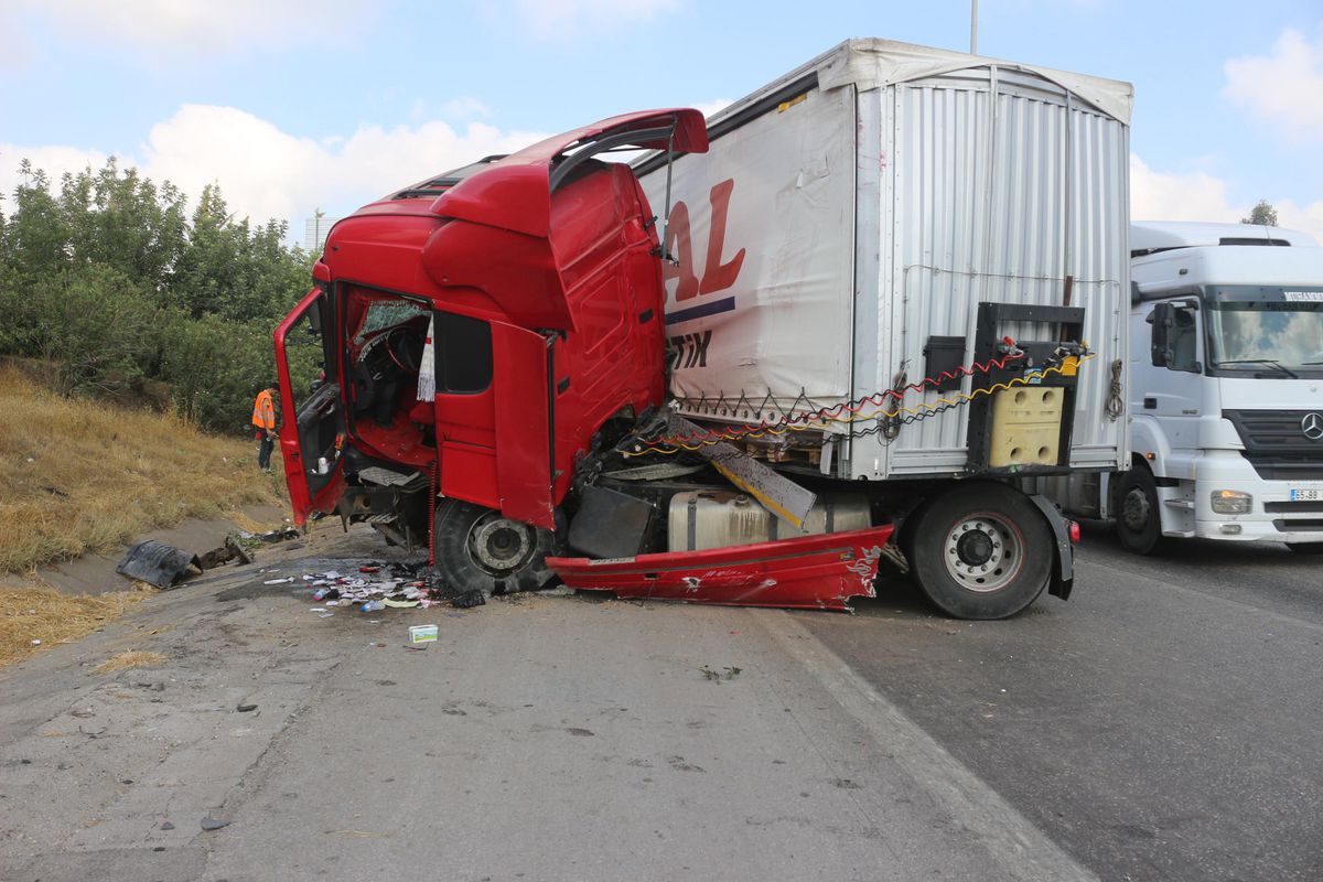 Son dakika! Adana\'da trafik kazası: 1 yaralı