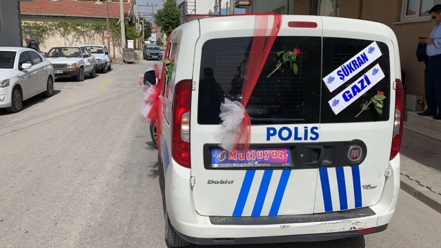 Afyonkarahisar'da polis aracı birer gün arayla iki personelin düğünü için 