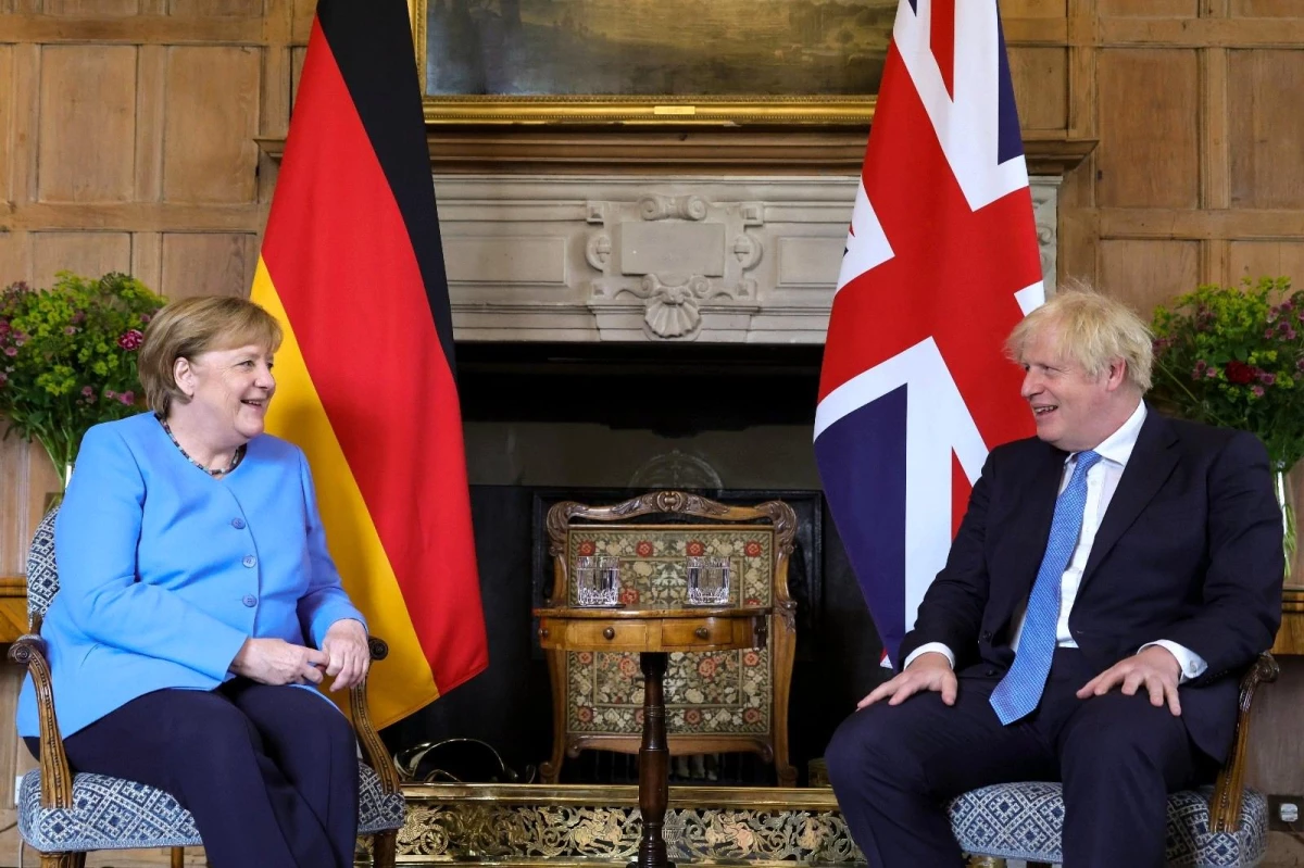 Almanya Başbakanı Merkel\'den İngiltere\'ye "veda" ziyareti