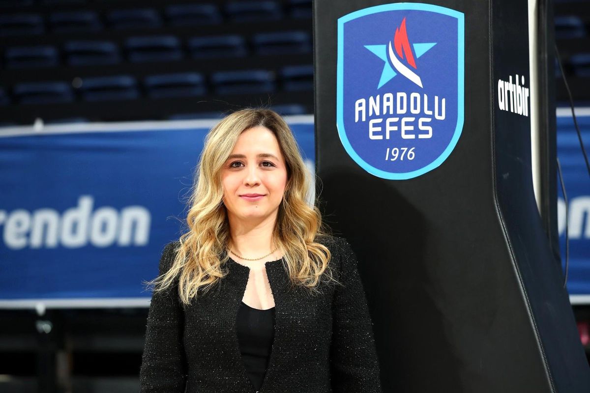 Avrupa\'nın zirvesinde bir İzmirli