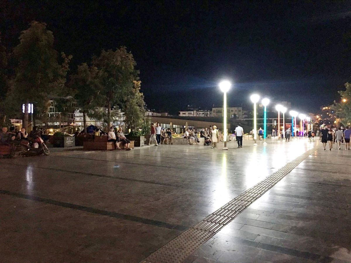 Aydınlılar normalleşmenin tadını serinleyerek çıkarttı