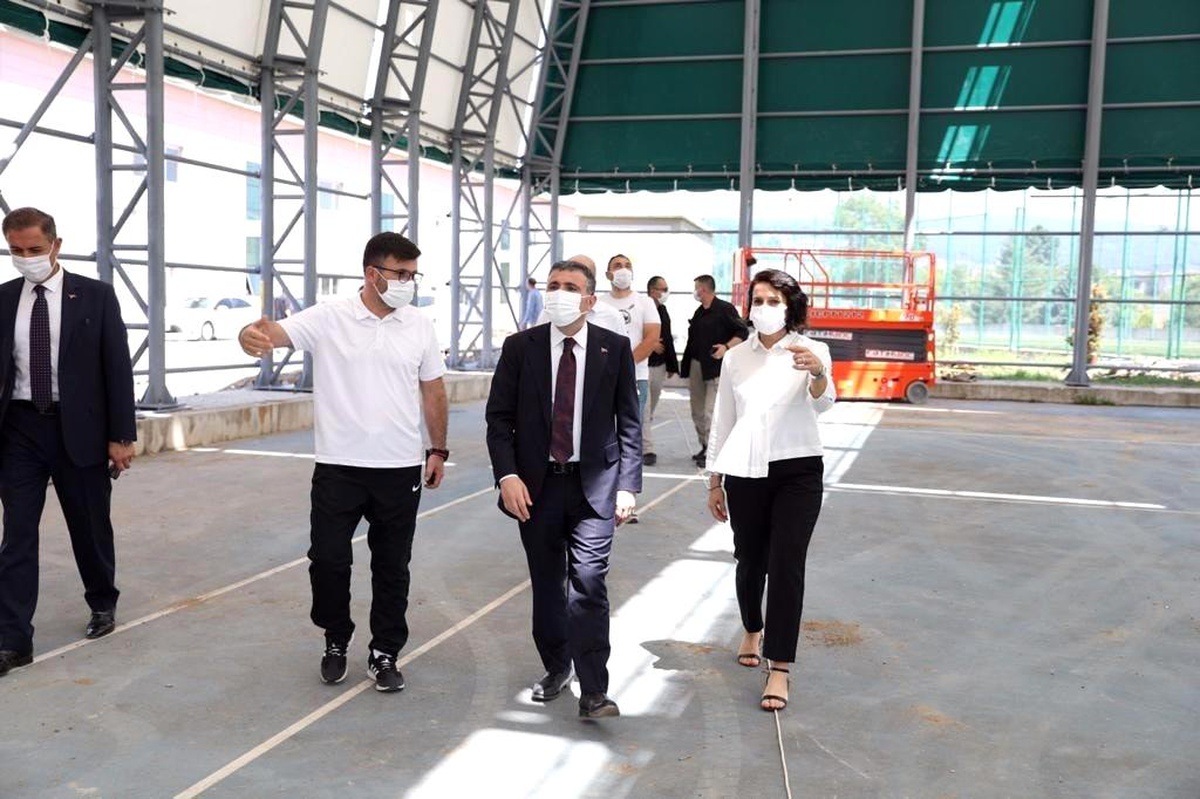 Son dakika... Bahçeşehir spor kompleksi yükseliyor
