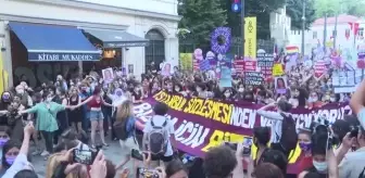 Beyoğlu'ndaki gösteriye polis müdahale etti