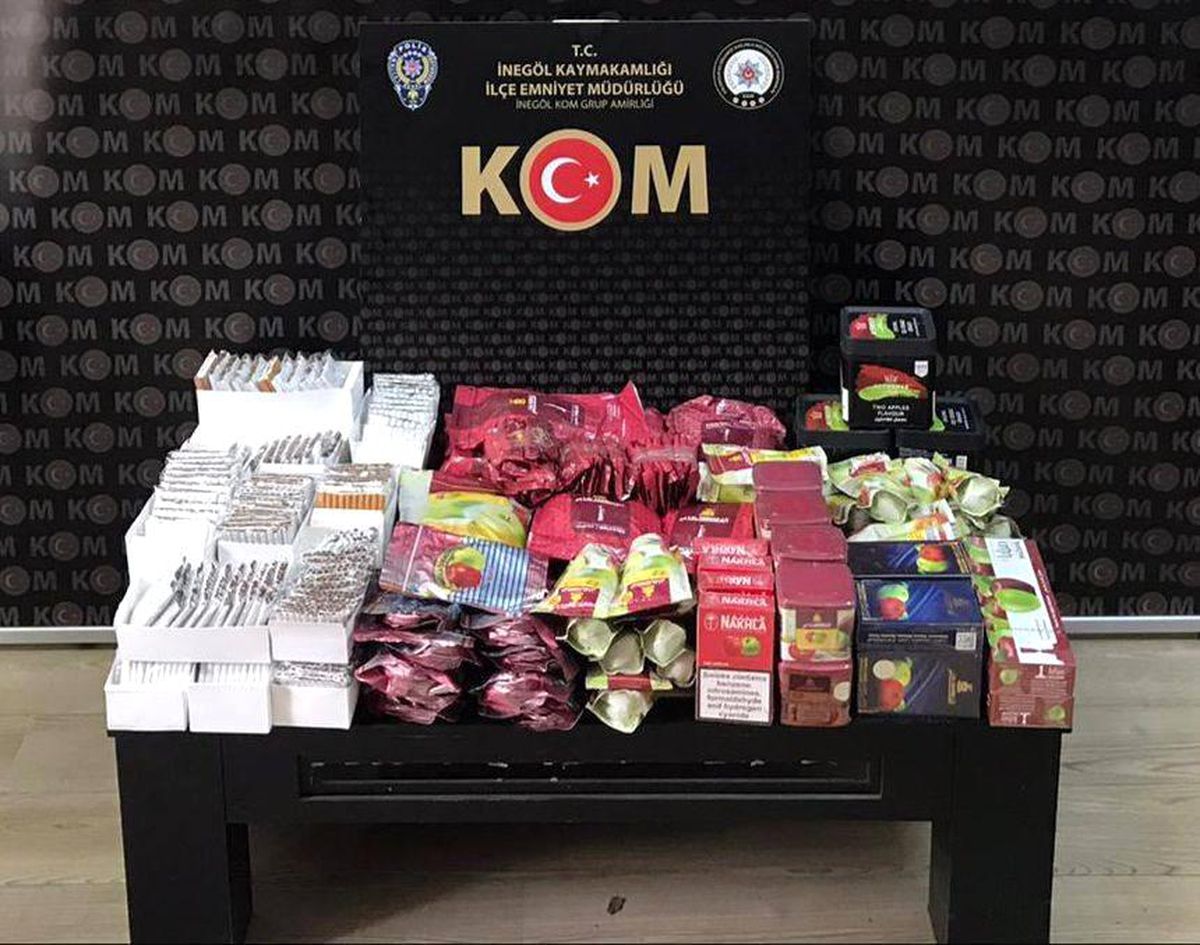 Bursa\'da gümrük kaçağı cep telefonları ele geçirildi