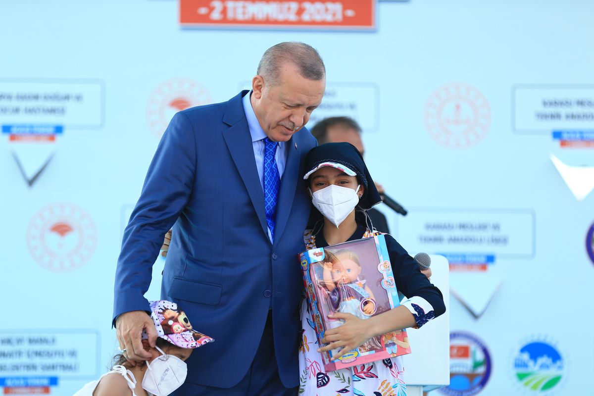 Cumhurbaşkanı Erdoğan, Sakarya\'da yapımı tamamlanan projelerin açılış töreninde konuştu: (2)