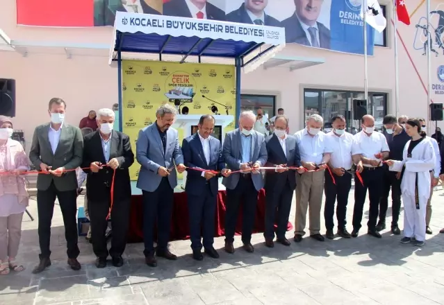 Derince'nin spor kompleksi, dualarla hizmete açıldı Derince'nin spor kompleksi, dualarla hizmete açıldı