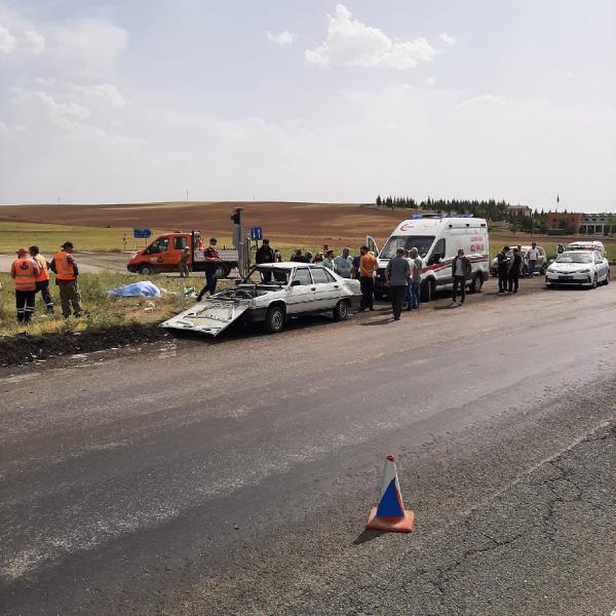 Kırıkkale\'de iki otomobil çarpıştı: 1 ölü, 3 yaralı
