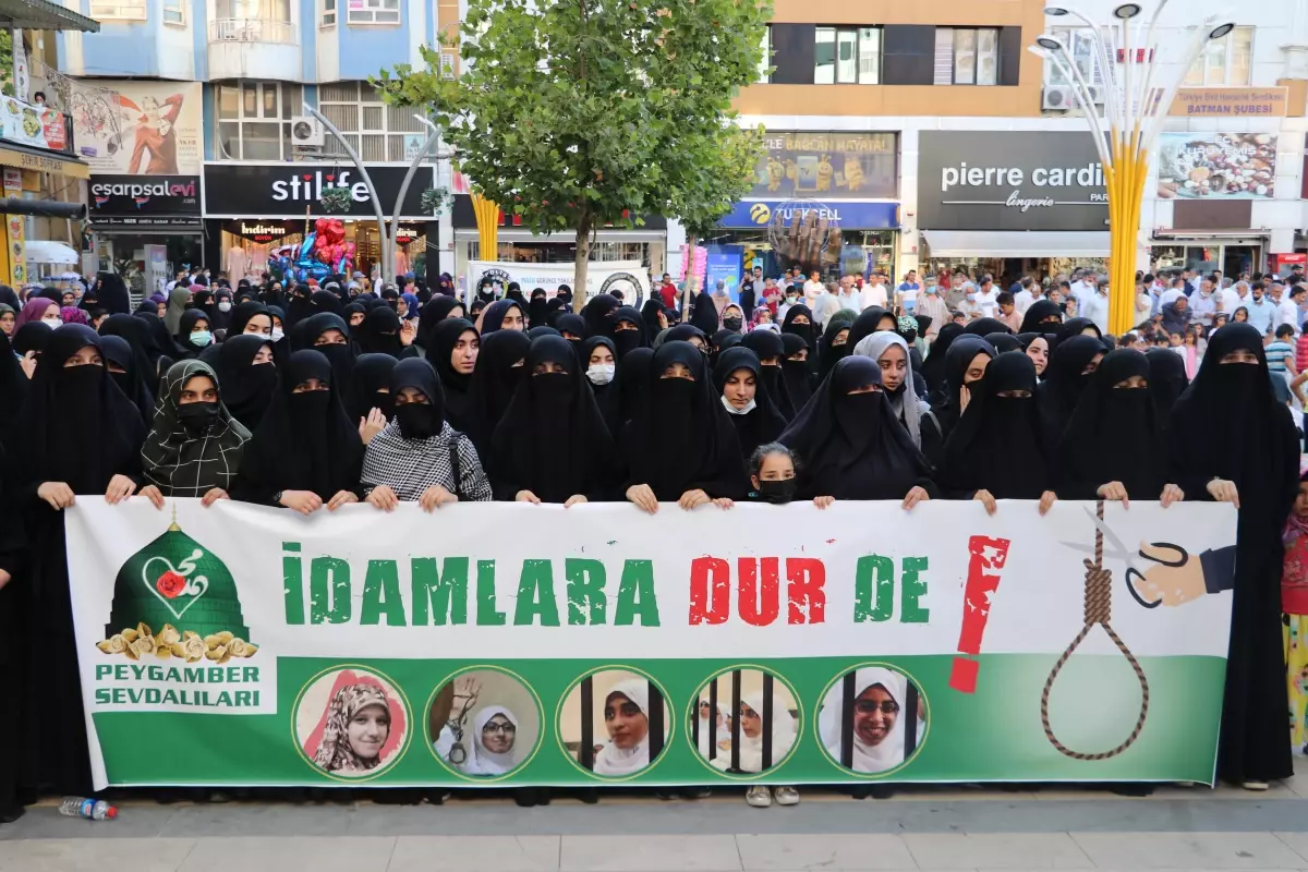 Mısır\'daki idam kararları Batman\'da protesto edildi