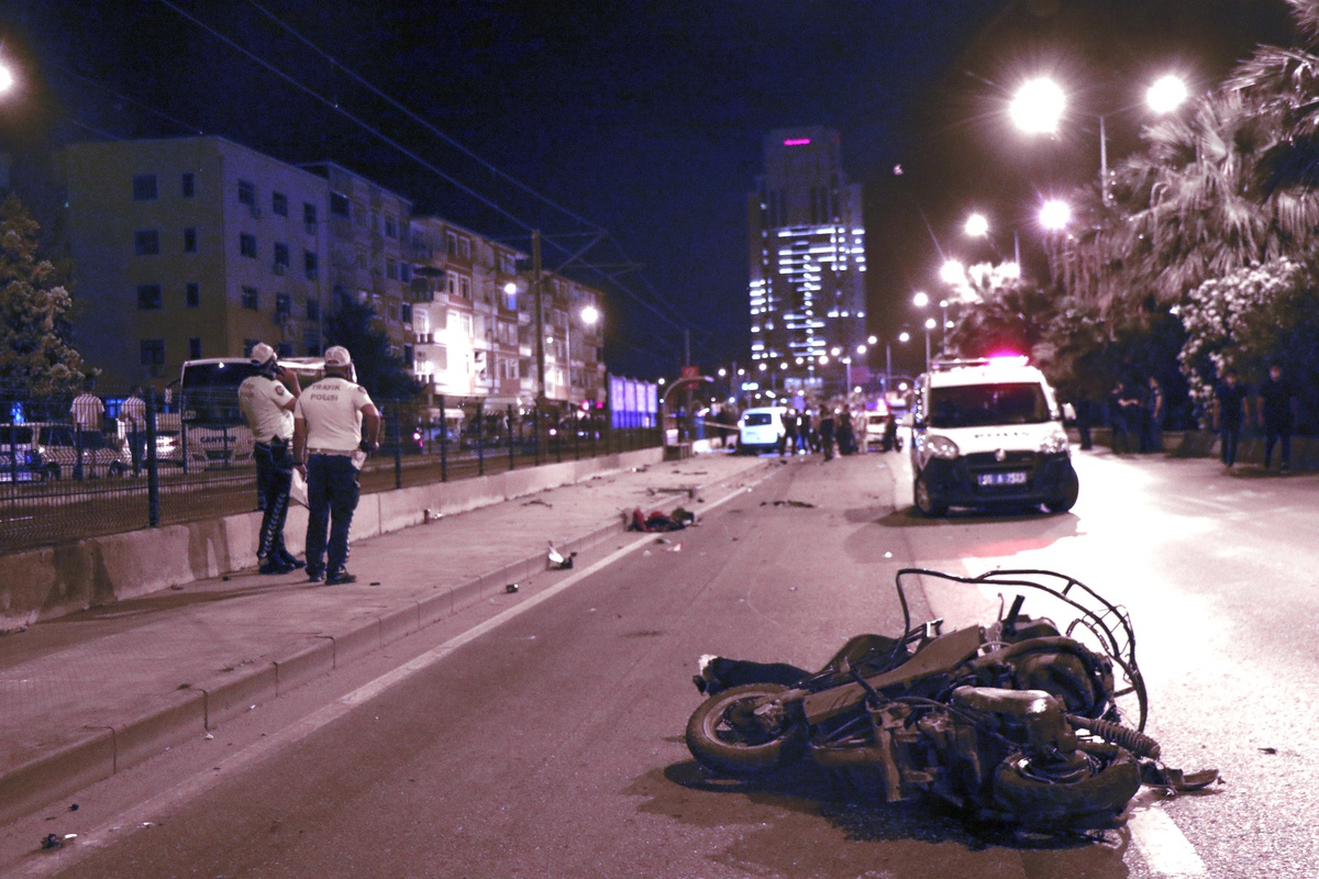 Samsun\'da otomobil ile motosiklet çarpıştı: 2 ölü, 2 yaralı