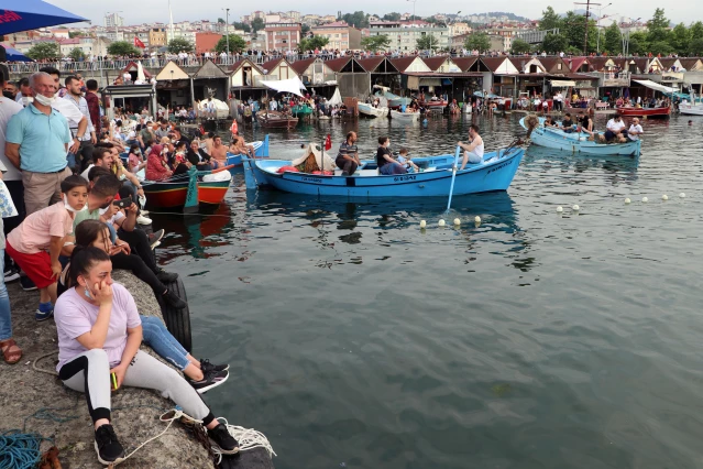 Trabzon'da Kabotaj Bayramı dolayısıyla yağlı direk yarışları düzenlendi