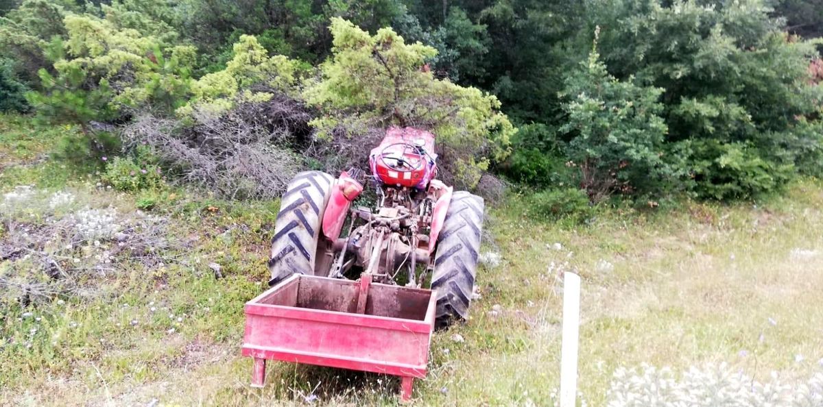 Bursa\'da traktör devrildi: 2 kardeş hayatını kaybetti