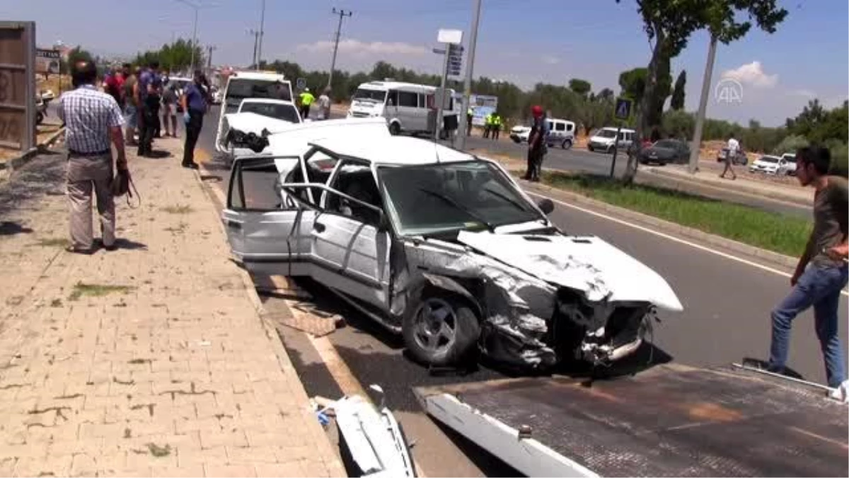 Son dakika haberi | Didim\'de 3 otomobilin karıştığı kazada 3 kişi yaralandı