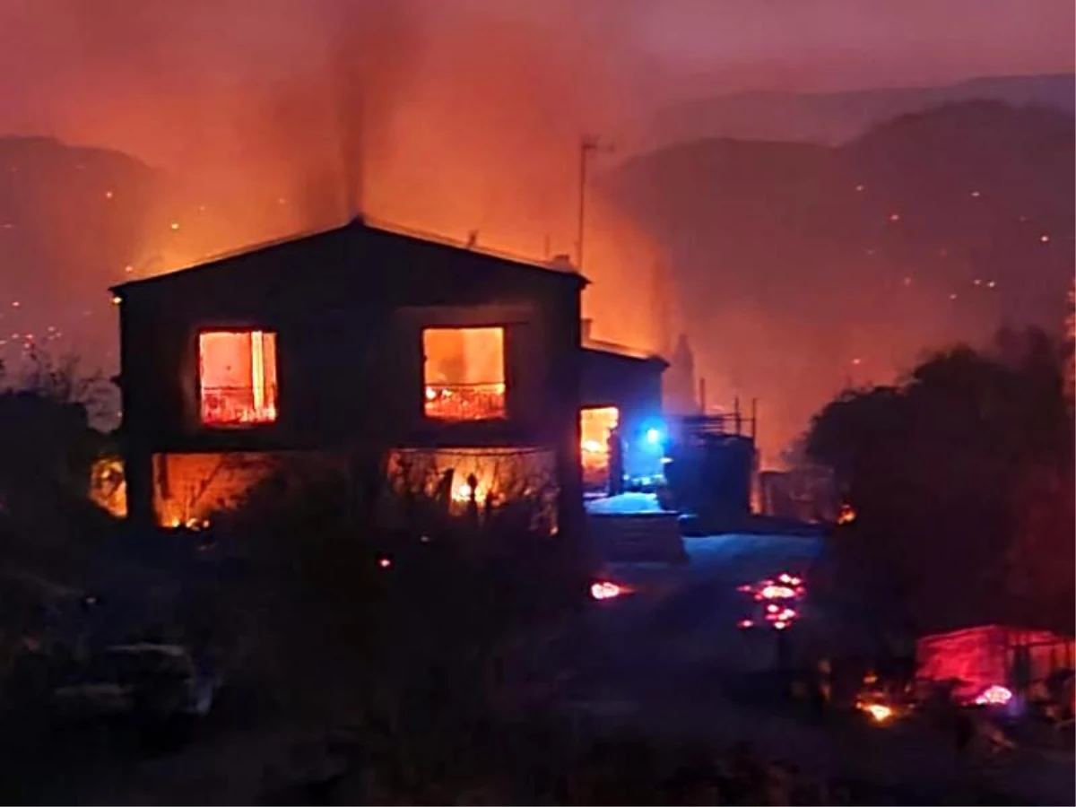 Güney Kıbrıs\'taki yangın ölüme neden oldu, acil durum ilan edildi