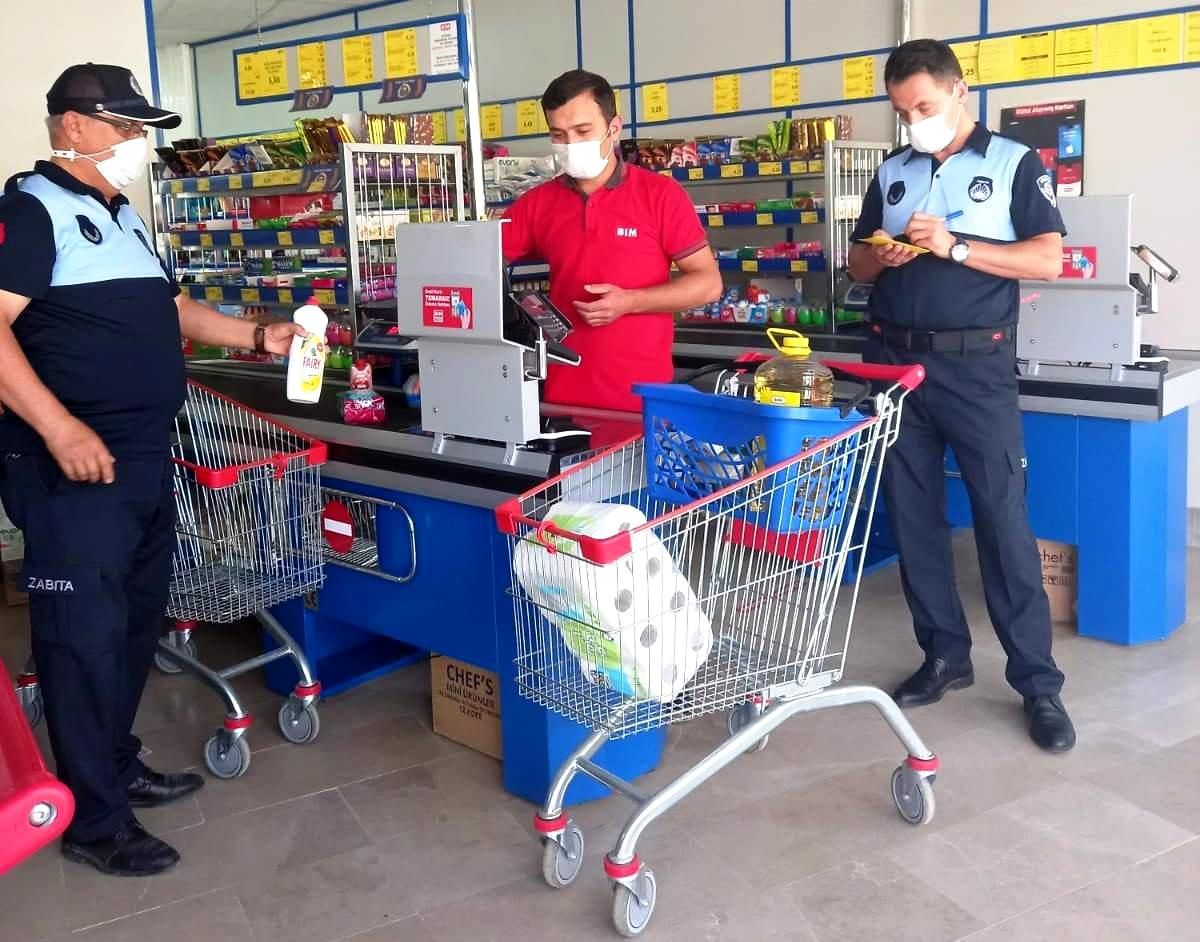 Hisarcık\'ta zabıta ekiplerinden iş yerlerinde etiket denetimi