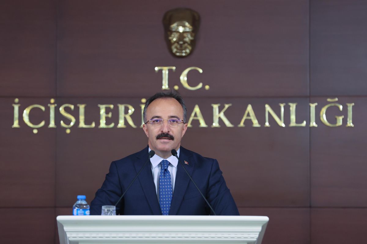 İçişleri Sözcüsü Çataklı: "(Brezilya\'da teslim olan Mehmet Aydın) Arkadaşlarımız aldılar, getirecek uçak sabah 09.50\'de hareket etti.