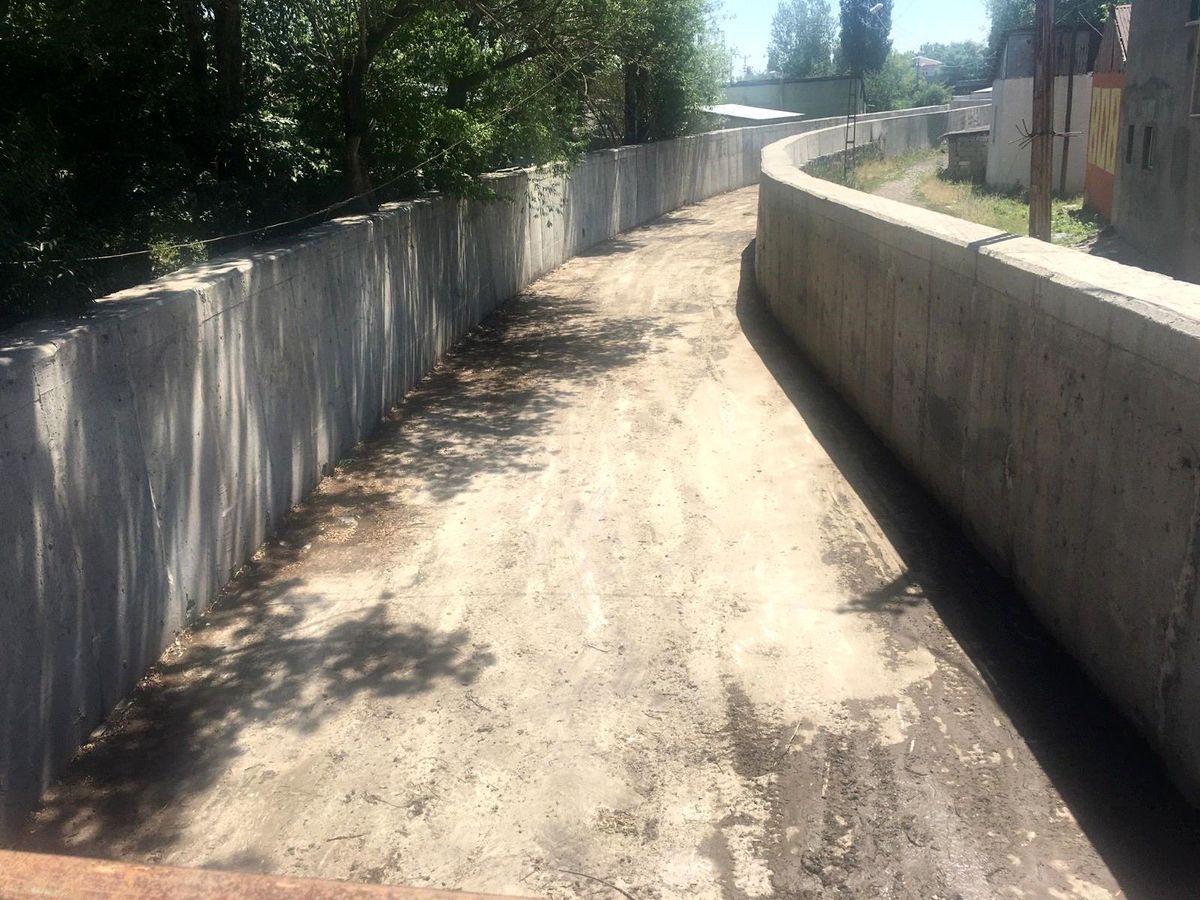 Kars\'ta Bülbül Deresi\'nin çöpleri temizleniyor