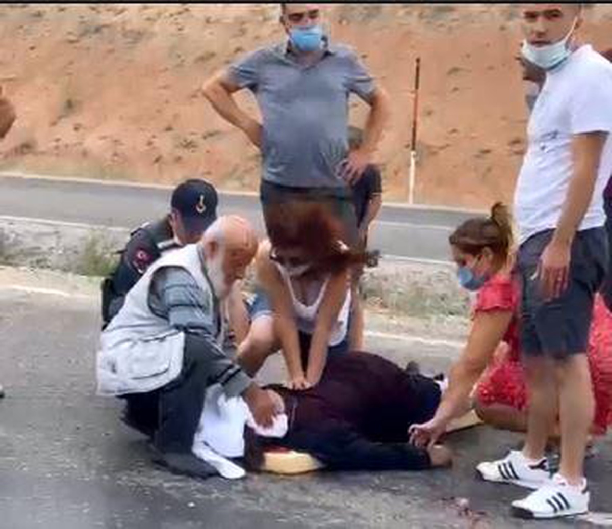 Kontrolden çıkan otomobil takla attı: 1 ölü, 2 yaralı