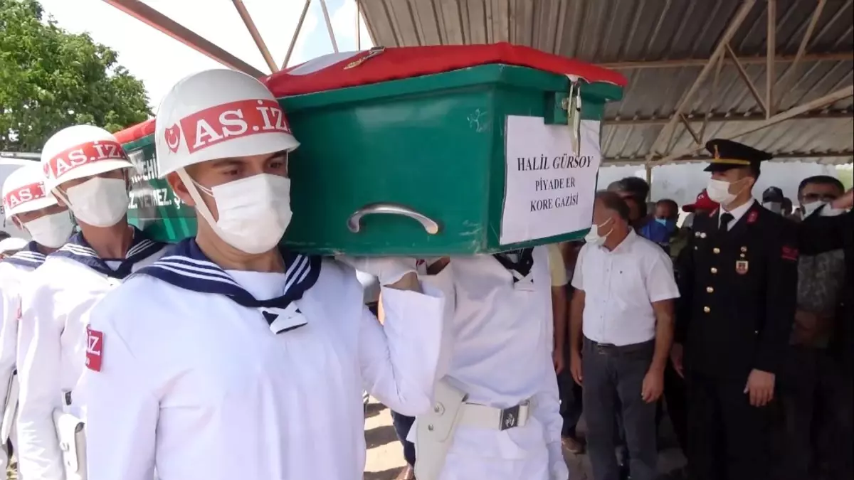 Kore Gazisi Halil Gürsoy Mersin\'de son yolculuğuna uğurlandı