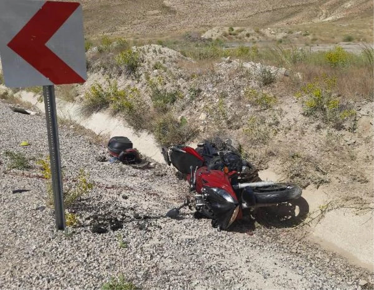 Malatya\'da devrilen motosikletin sürücüsü öldü