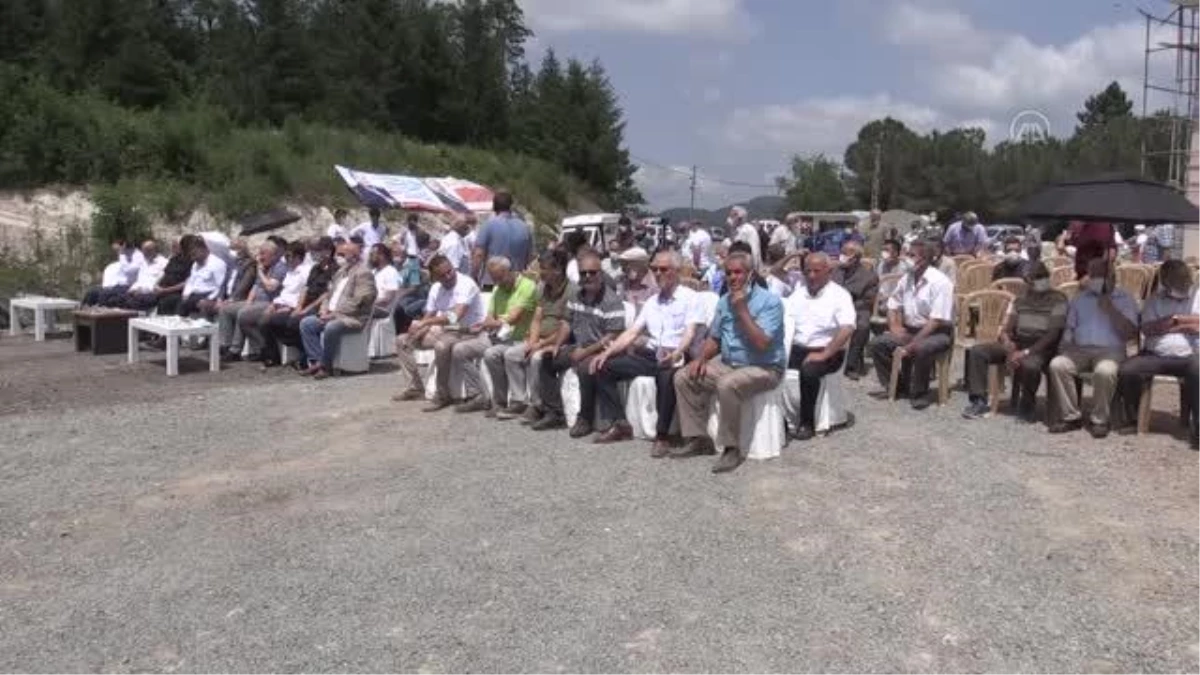 Sarpdere-Damarlı kara yolunda yol yapım çalışmasına başlandı