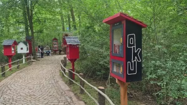 TÜRKİYE'NİN İLK ORMAN KÜTÜPHANESİ AÇILDI TÜRKİYE'NİN İLK ORMAN KÜTÜPHANESİ AÇILDI